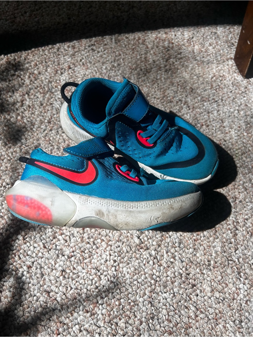 Nike Toddler Teal and Red Athletic Sneakers size 11c